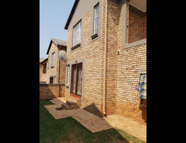 3 BEDROOM PROPERTY TO RENT IN WILGEHEUWEL